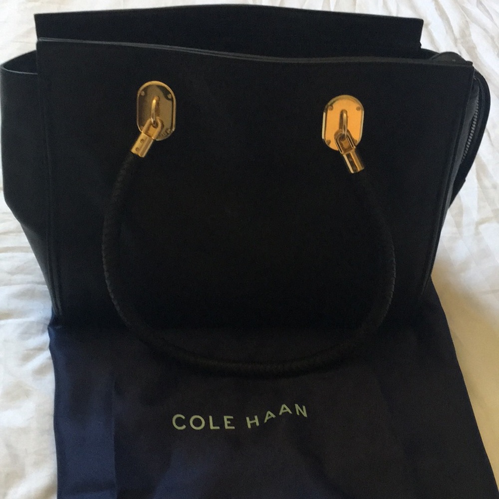 Large purse, with an extra pocket for ur iPad